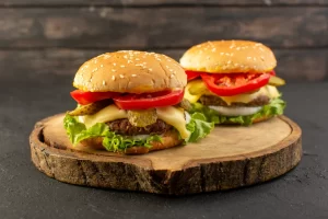 Read more about the article 6 Reasons Why Burgers Are The Most Popular Fast Food