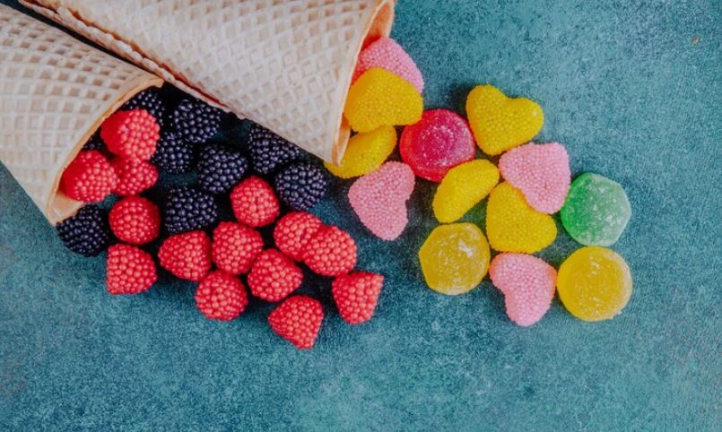 You are currently viewing Top 10 Refreshing Candies to Keep Kids Happy During Summer Travels